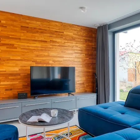 Dom Jednorodzinny * ウェバ